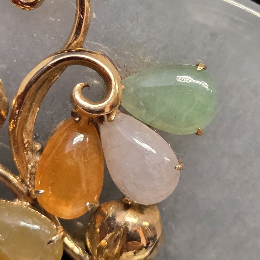Vntg Jadeite w/14k Gold and Multicolor Jadeite Floral Pndt 2 1/2" Drop 2 1/8 Dia - Picture 4 of 10